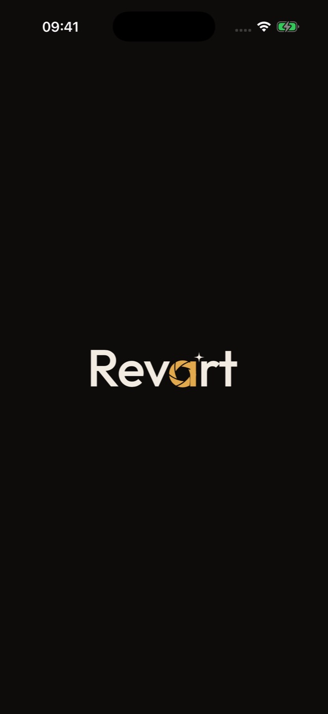 Ouverture de l’app Revart : le nom et son diaphragme doré